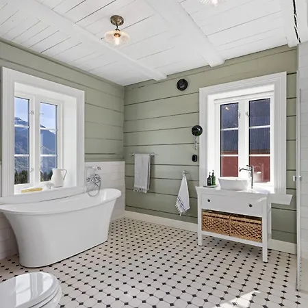 Tommerhuset Pa Brekketunet 度假居