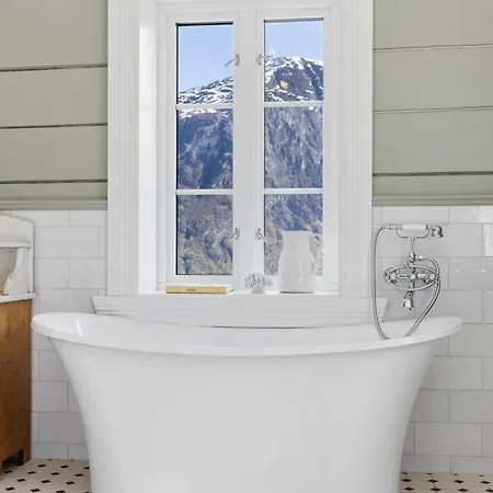 Tommerhuset Pa Brekketunet