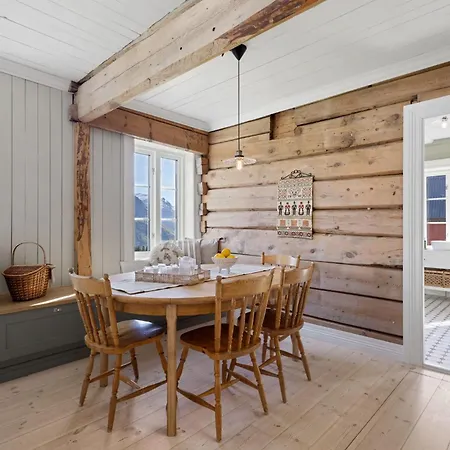 Tommerhuset Pa Brekketunet *