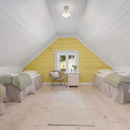 Tommerhuset Pa Brekketunet Stryn