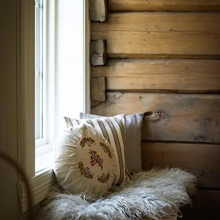 Tommerhuset Pa Brekketunet * 史特林