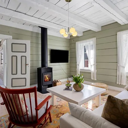 Tommerhuset Pa Brekketunet 度假居