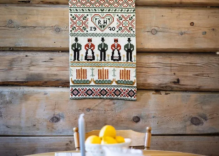Tommerhuset Pa Brekketunet Сasa de vacaciones *
