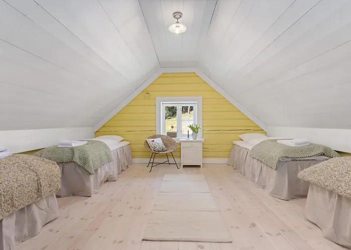 Tommerhuset Pa Brekketunet Stryn