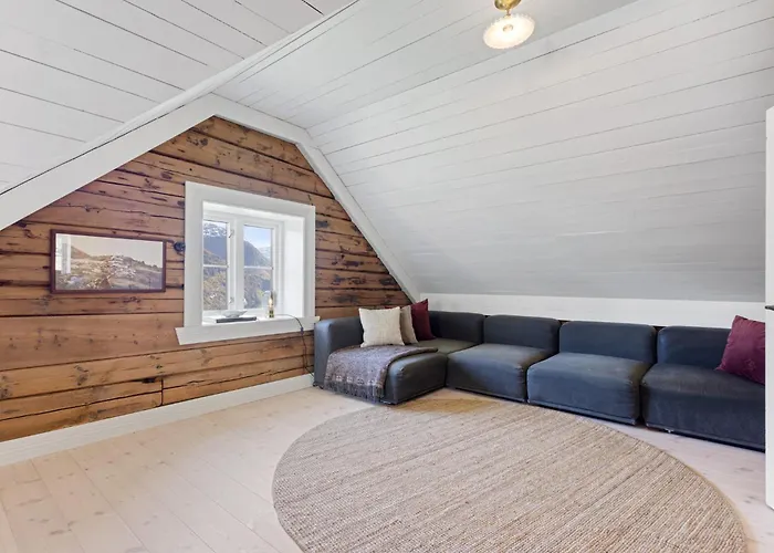 Сasa de vacaciones Tommerhuset Pa Brekketunet Stryn