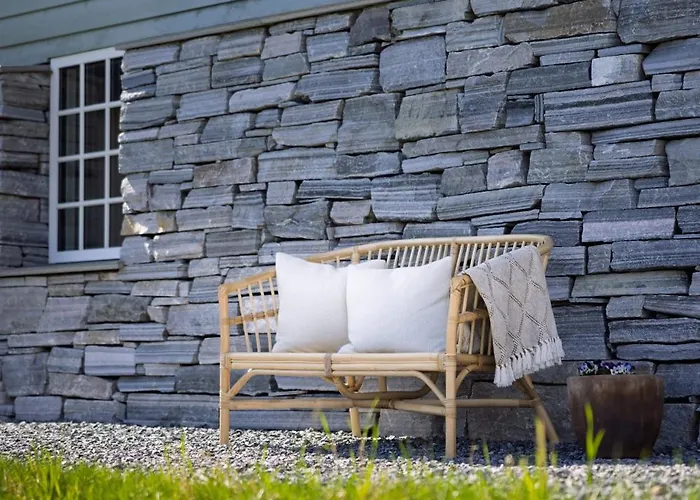Tommerhuset Pa Brekketunet Сasa de vacaciones Stryn